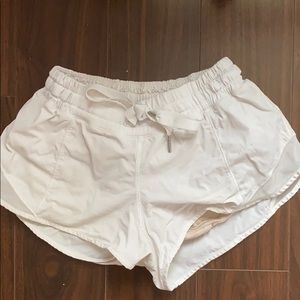 Lululemon Hottie Hot Short 2.5 in